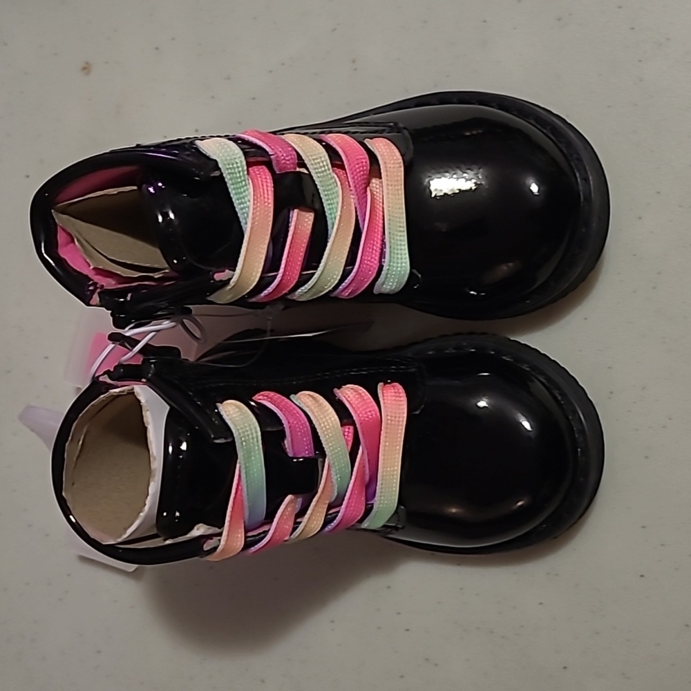 The Childrens Place Kids black Rain boots size 4